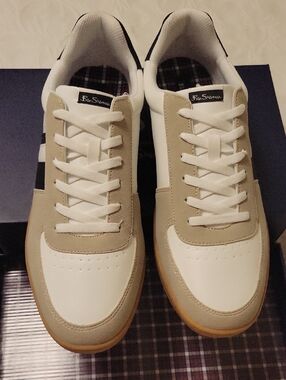 Ben Sherman White & Beige Low-Top Sneakers